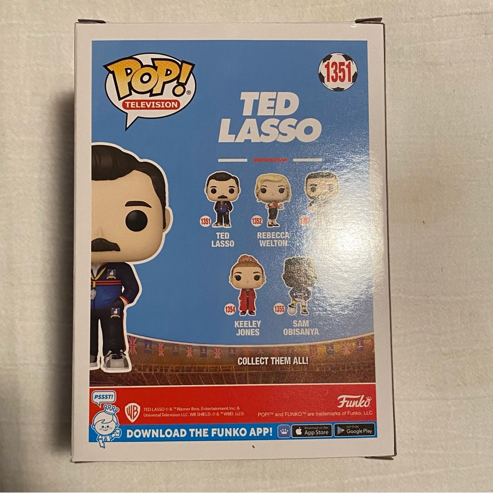 -Funko Pop Ted Lasso 1351 Ted Lasso Vinyl Figure - Picture 2 of 3